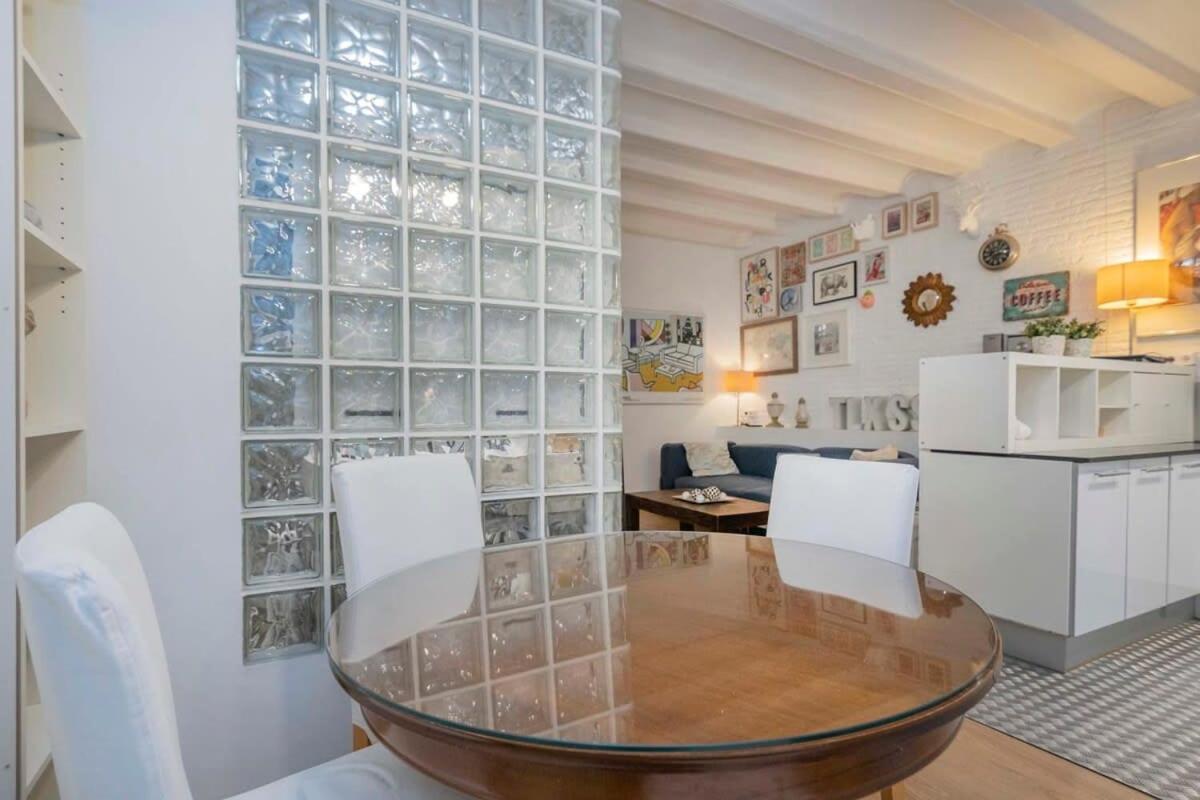 Exclusive 2 Bedroom Apartment In The City Center Барселона Экстерьер фото