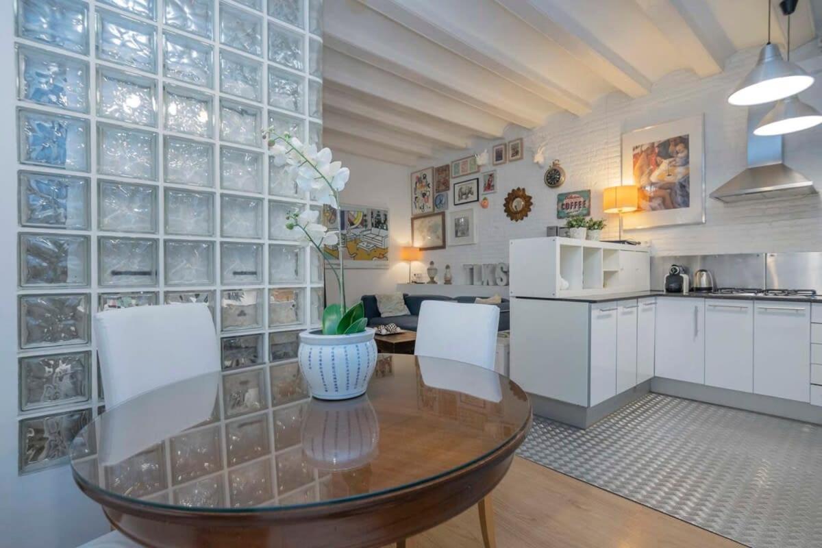 Exclusive 2 Bedroom Apartment In The City Center Барселона Экстерьер фото